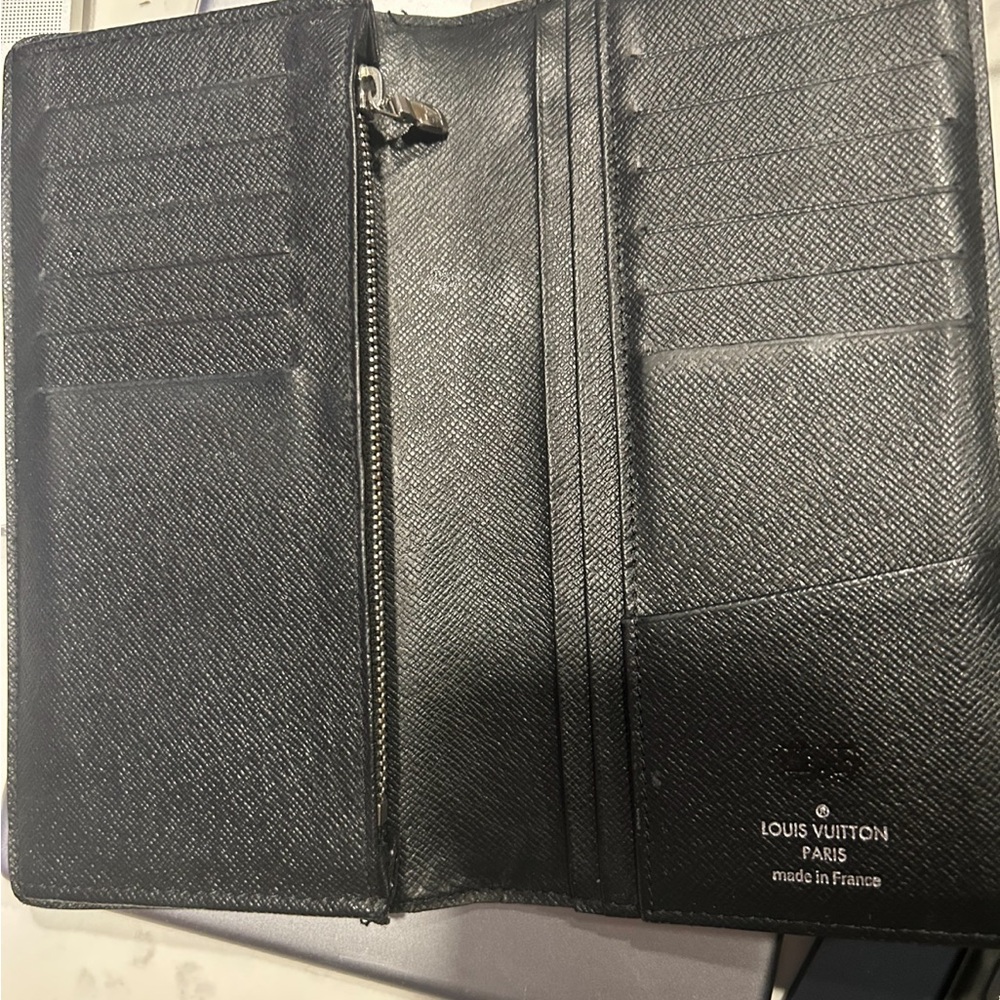 Louis Vuitton Damier Bi-fold - Picture 7 of 9